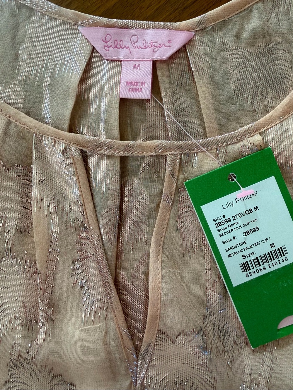 NWT Lilly Pulitzer Beccer Silk Clip Top Sandstone Metallic Palm Tree Size M Pink - Picture 5 of 13